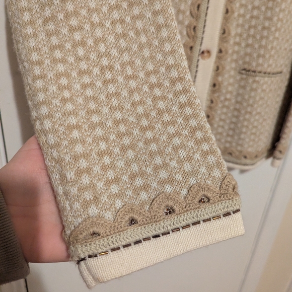 Orvis Women's Tan Cardigan Sweater - Picture 5 of 9